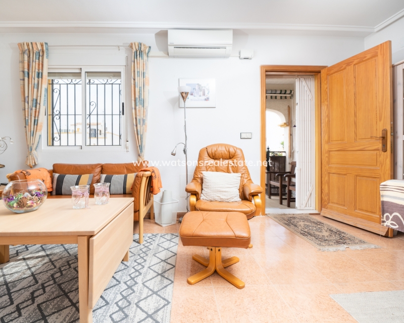 Resale - Quad - Urb. La Marina