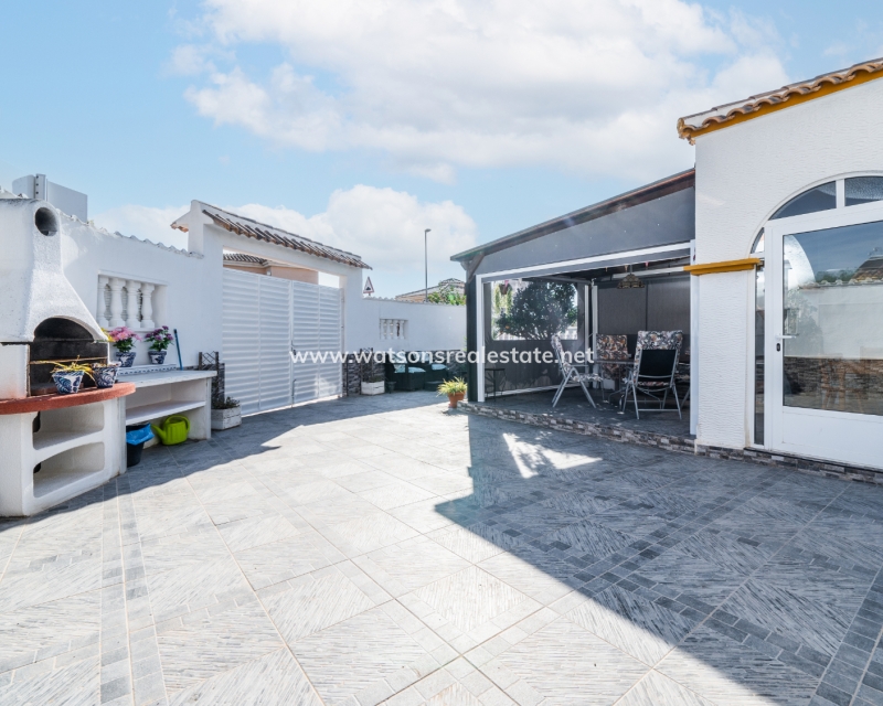 Resale - Quad - Urb. La Marina