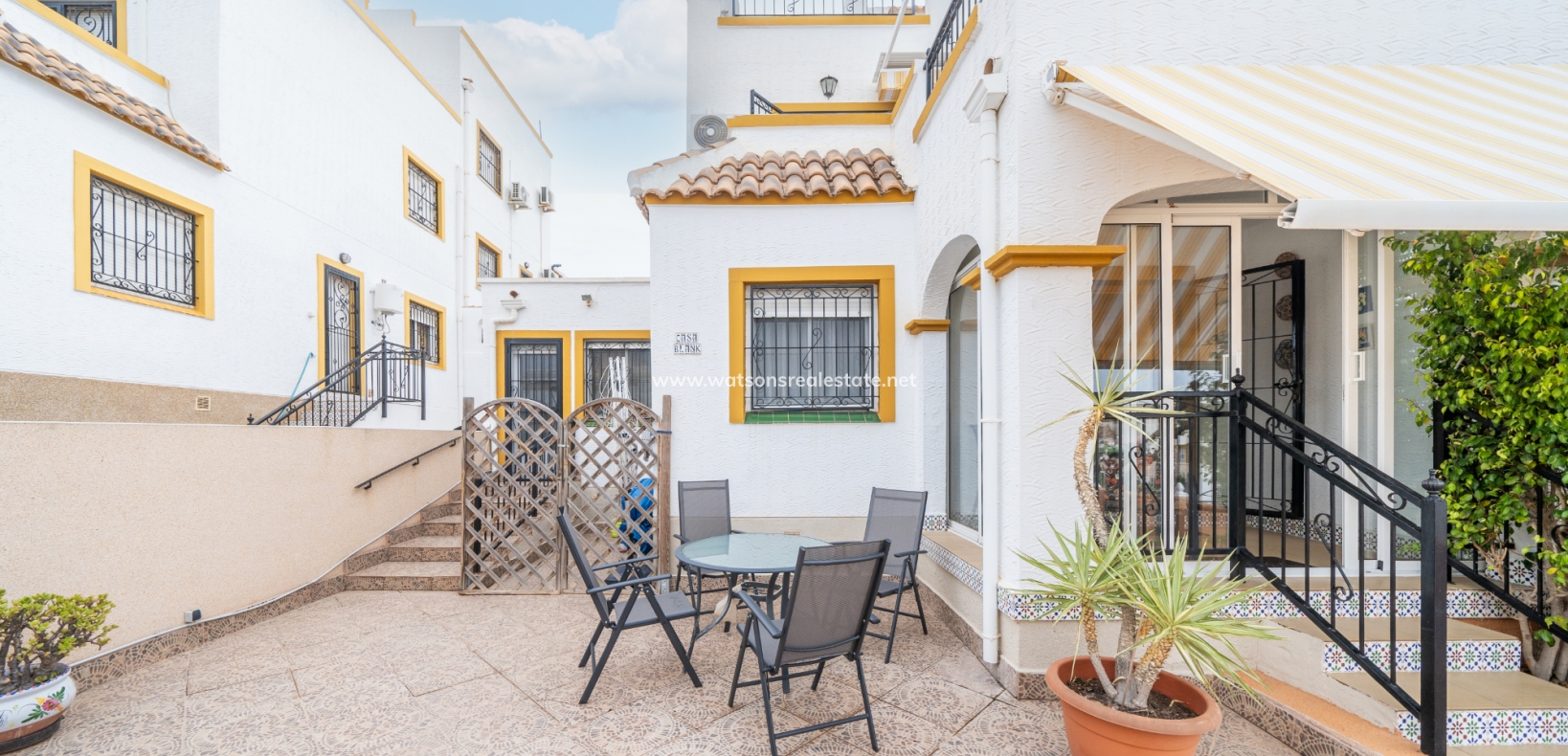 Resale - Quad - Urb. La Marina