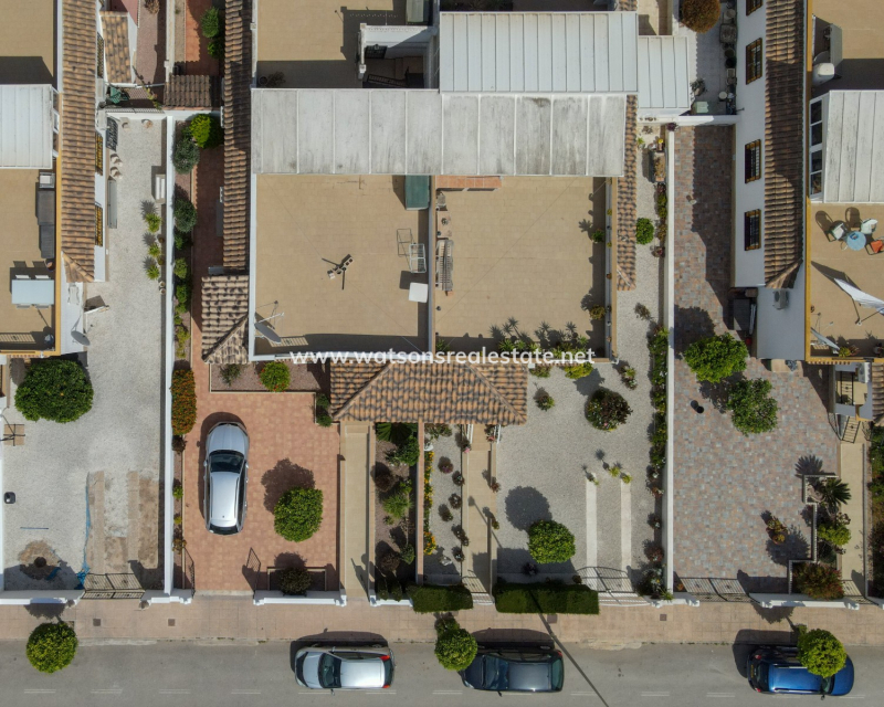 Resale - Quad - Urb. La Marina