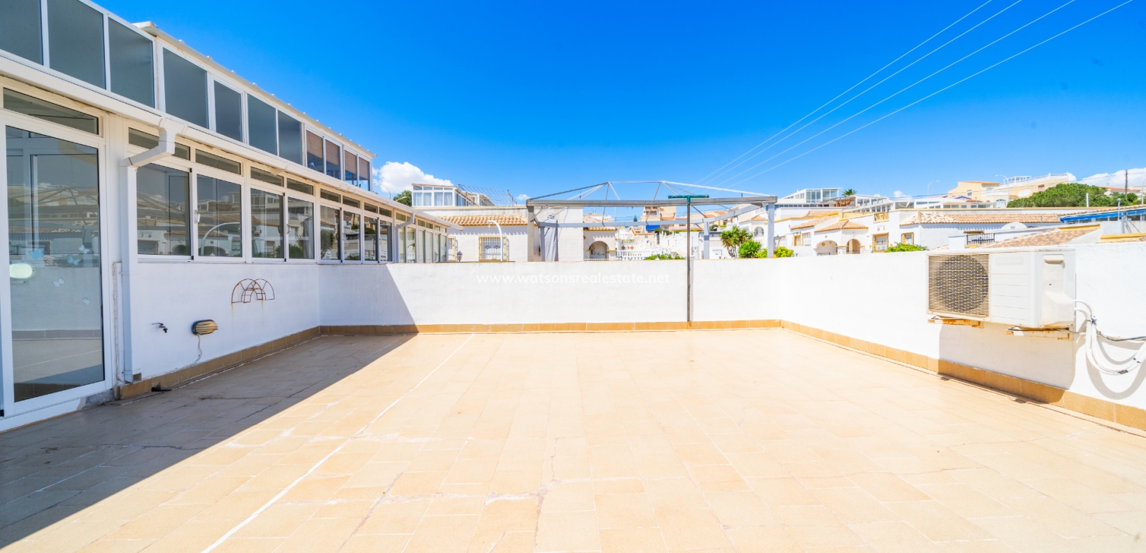 Resale - Quad - Urb. La Marina