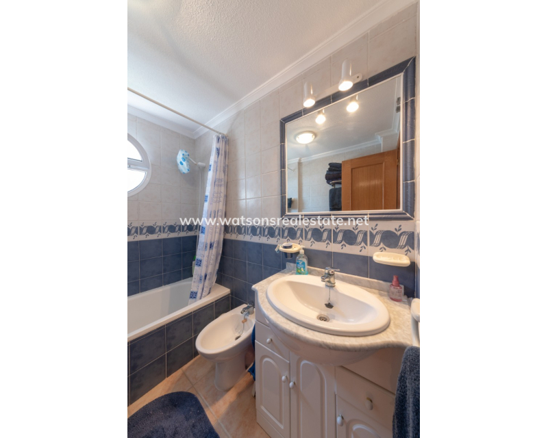 Resale - Quad - Urb. La Marina