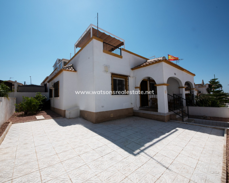 Resale - Quad - Urb. La Marina