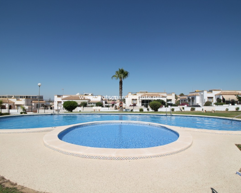Resale - Quad - Urb. La Marina