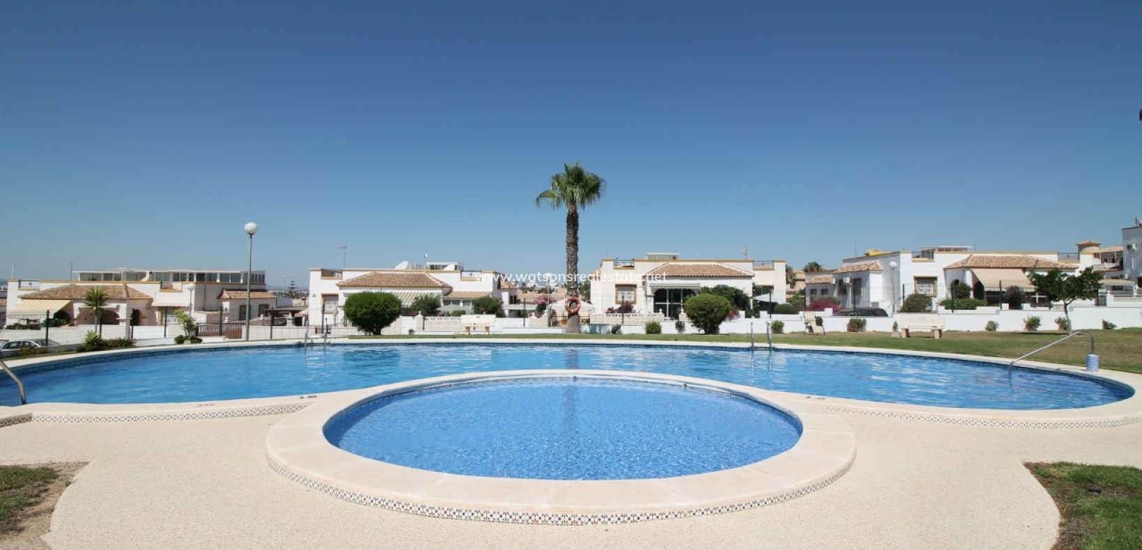 Resale - Quad - Urb. La Marina