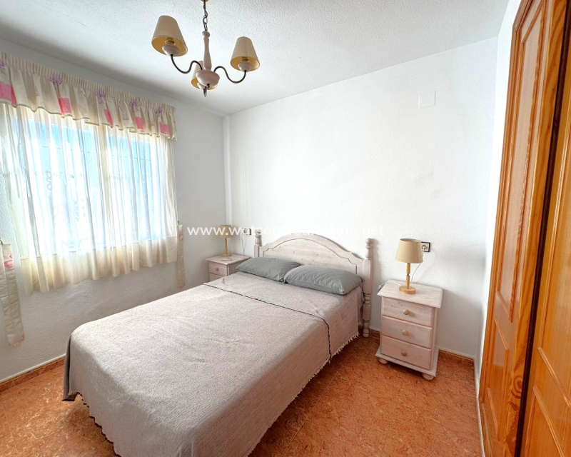 Resale - Quad - Urb. La Marina