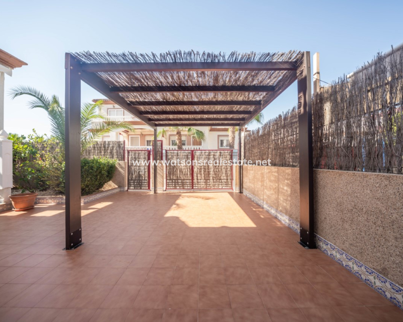 Resale - Quad - Urb. La Marina