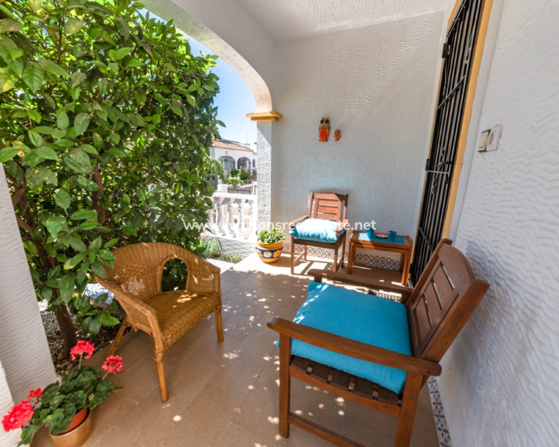 Resale - Quad - Urb. La Marina