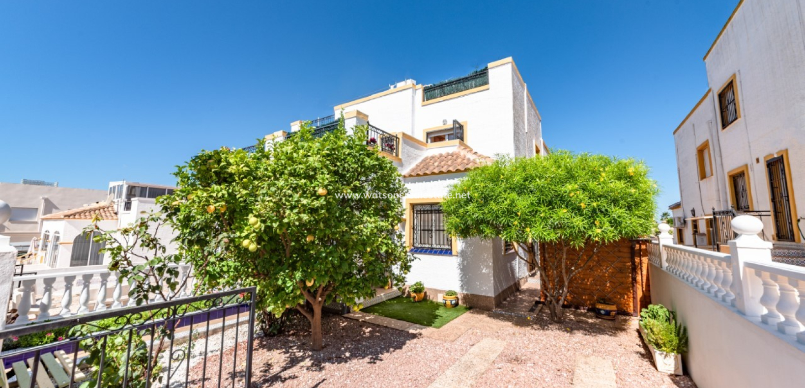 Resale - Quad - Urb. La Marina