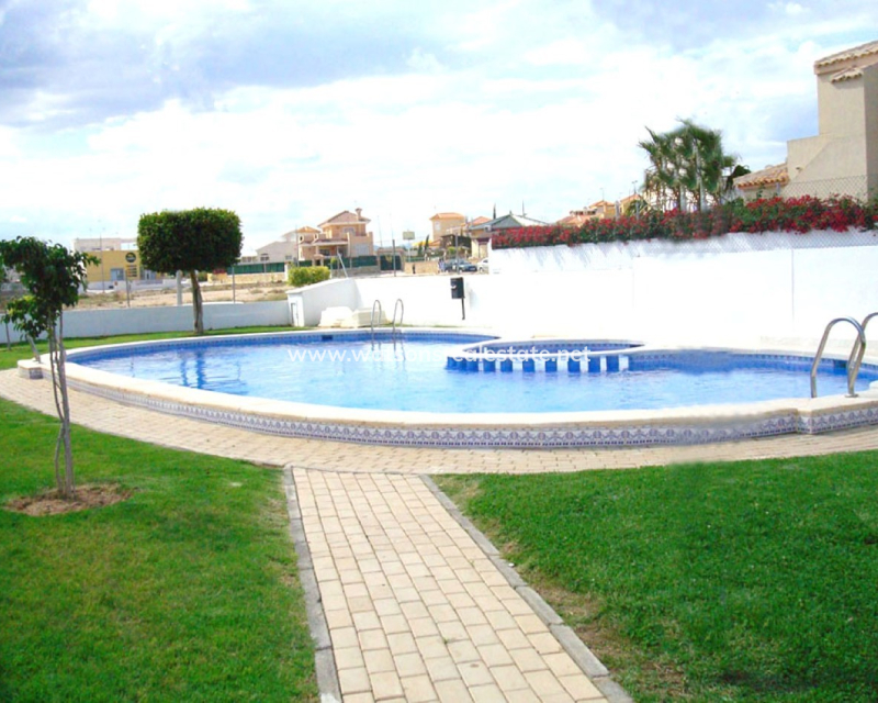 Resale - Quad - Urb. La Marina