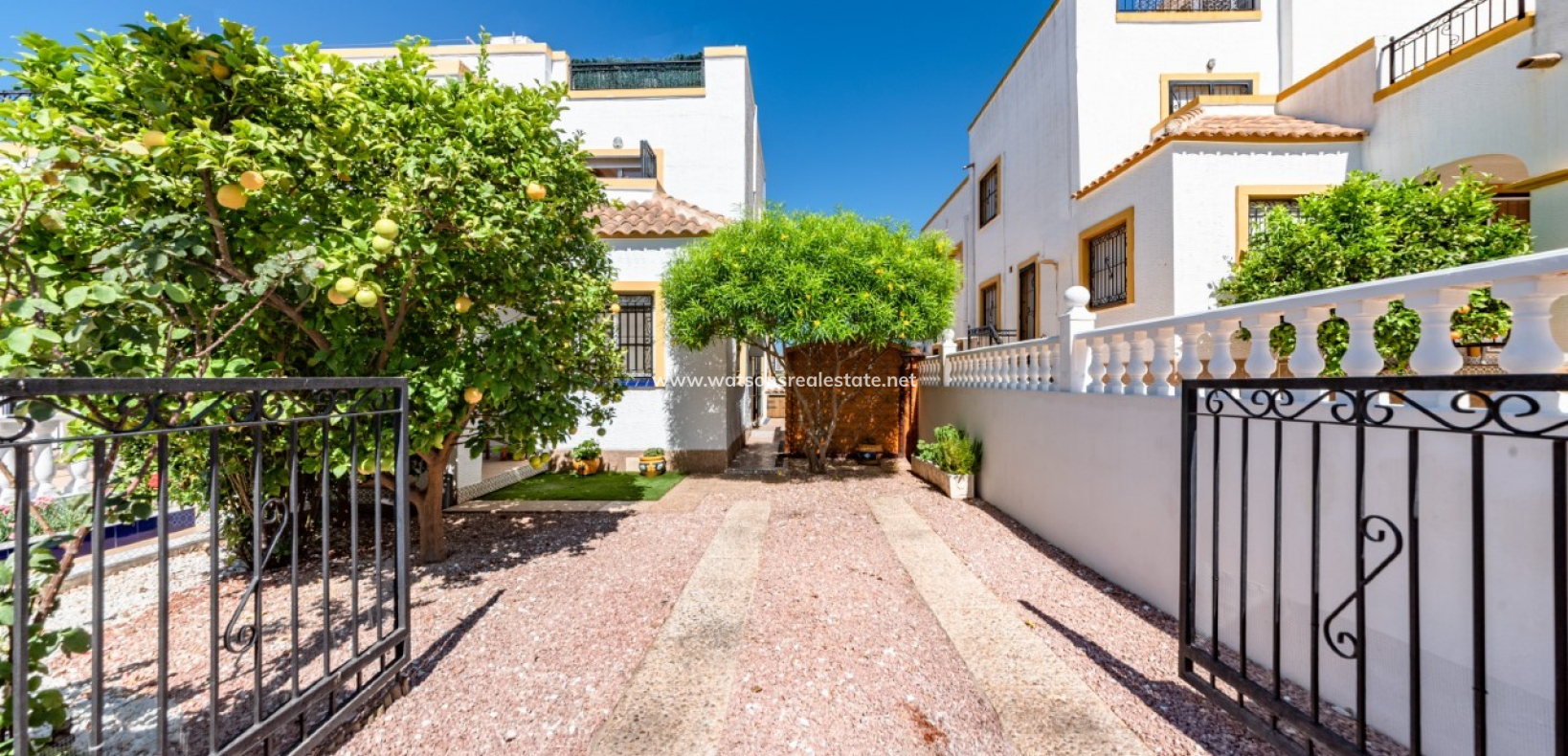 Resale - Quad - Urb. La Marina