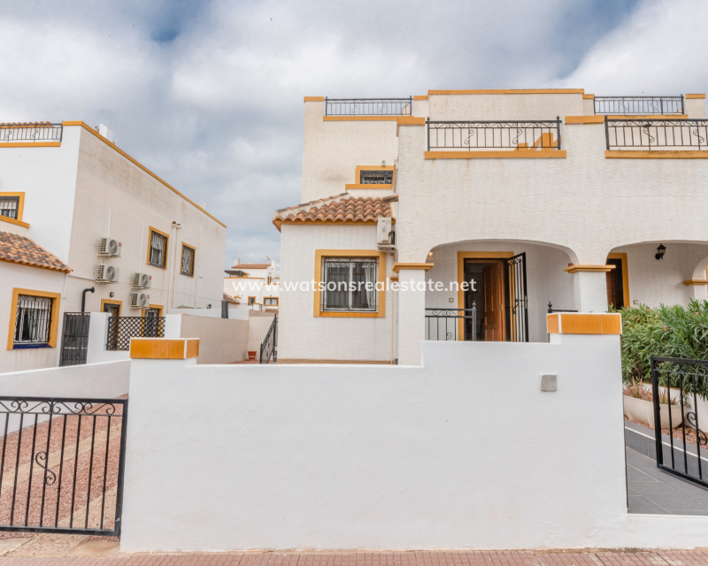 Resale - Quad - Urb. La Marina