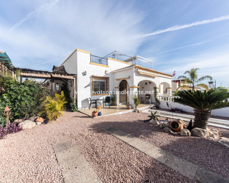 Resale - Quad - Urb. La Marina