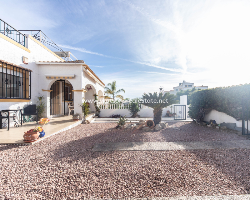 Resale - Quad - Urb. La Marina