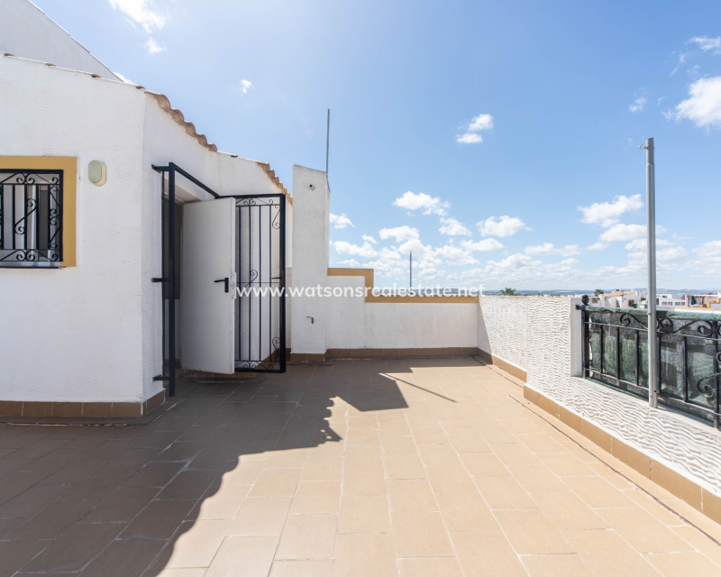 Resale - Quad - Urb. La Marina