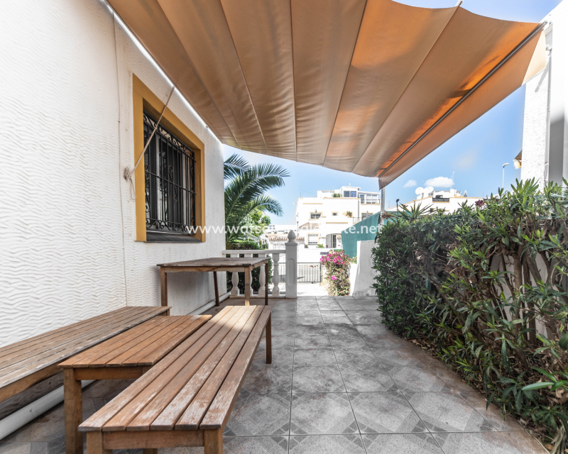 Resale - Quad - Urb. La Marina