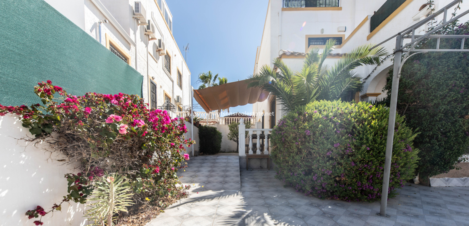 Resale - Quad - Urb. La Marina