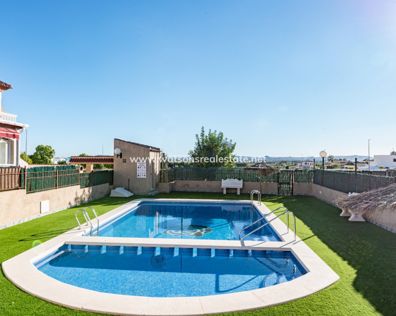 Resale - Quad - Urb. La Marina