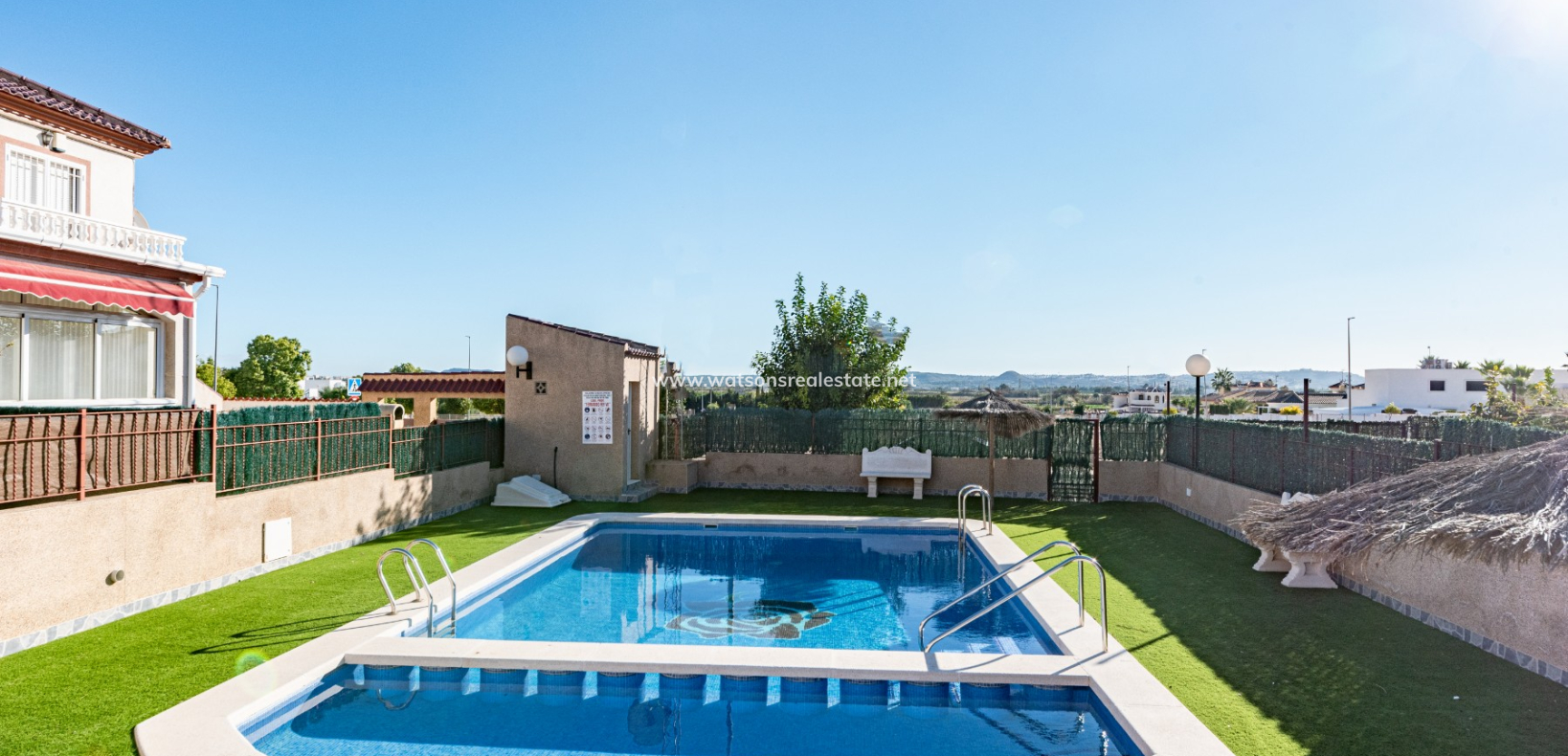 Resale - Quad - Urb. La Marina