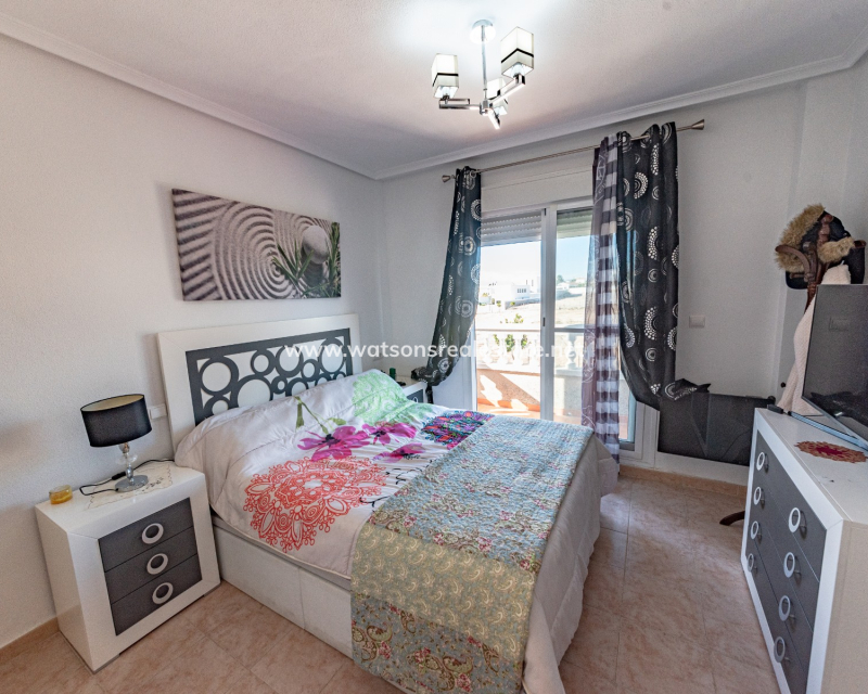 Resale - Quad - Urb. La Marina