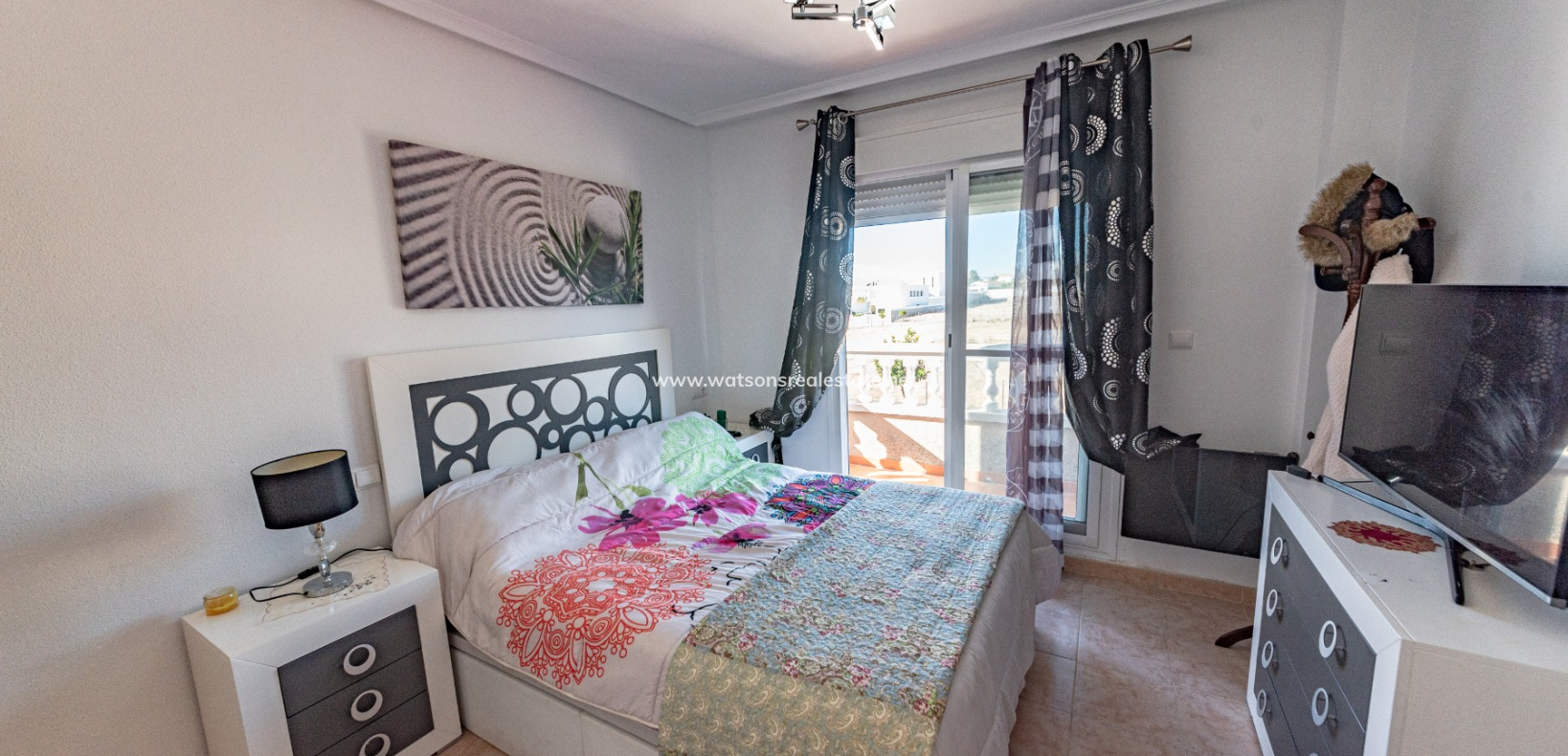Resale - Quad - Urb. La Marina