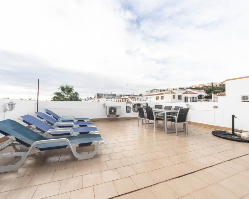 Resale - Quad - Urb. La Marina