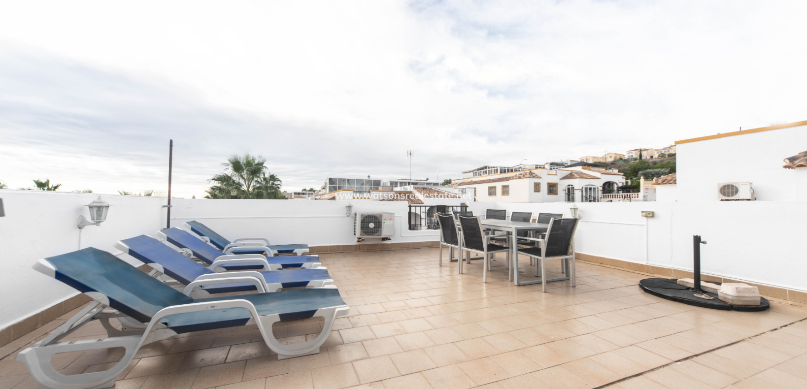 Resale - Quad - Urb. La Marina