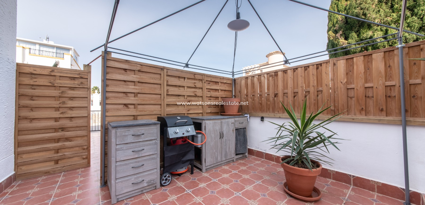 Resale - Quad - Urb. La Marina