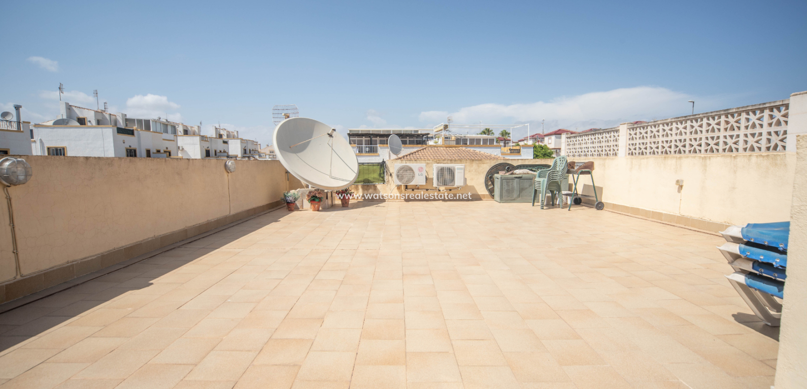 Resale - Quad - Urb. La Marina