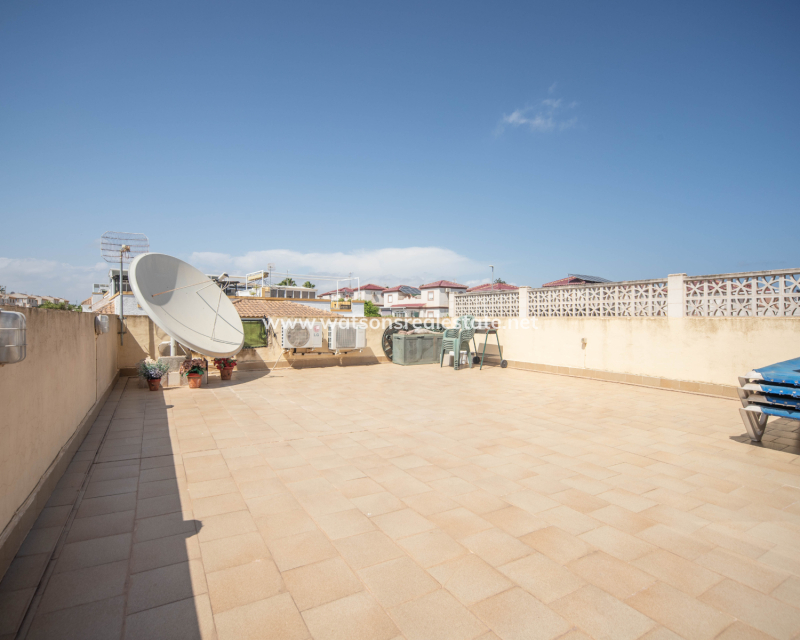 Resale - Quad - Urb. La Marina