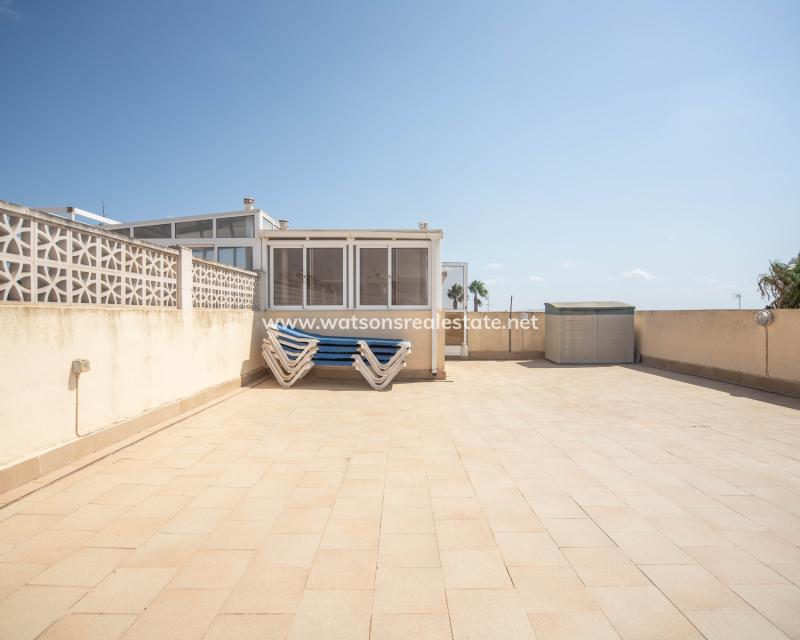 Resale - Quad - Urb. La Marina