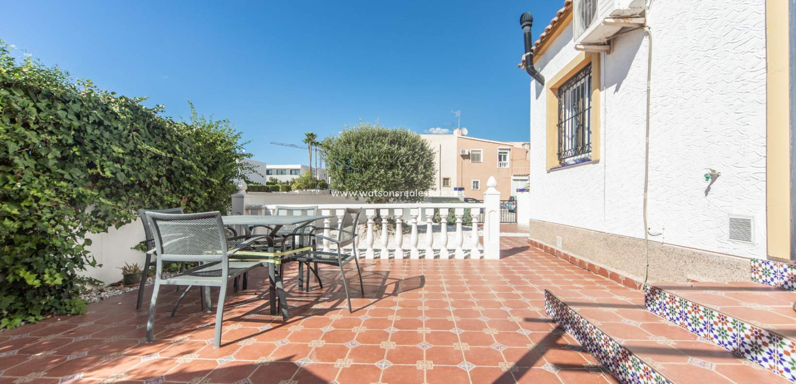 Resale - Quad - Urb. La Marina