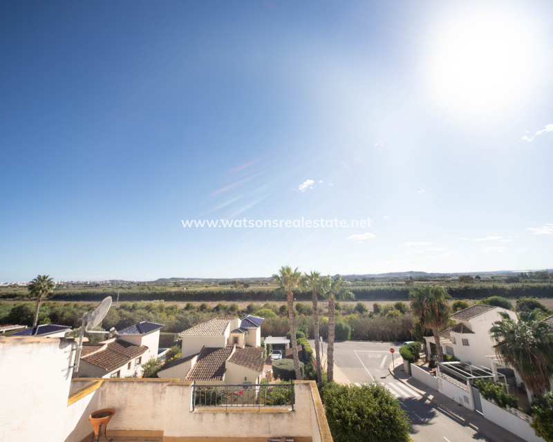 Resale - Quad - Urb. La Marina