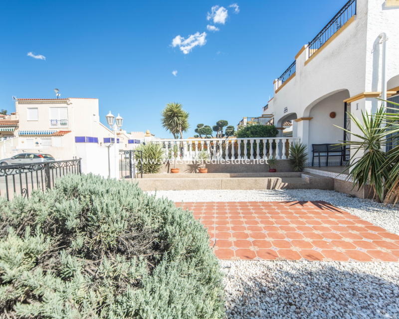 Resale - Quad - Urb. La Marina