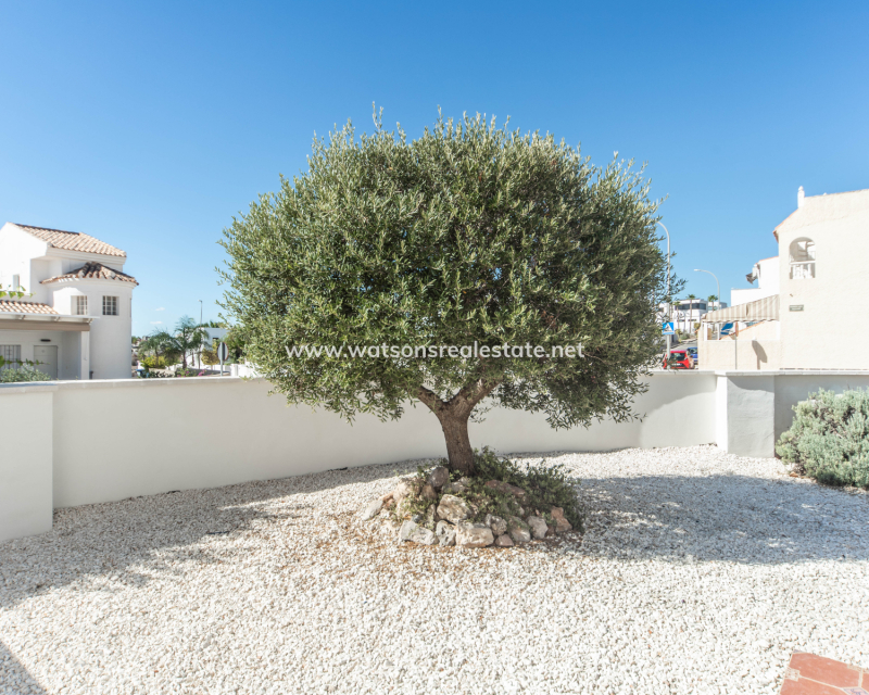 Resale - Quad - Urb. La Marina