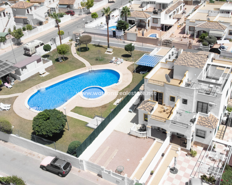 Resale - Quad - Urb. La Marina