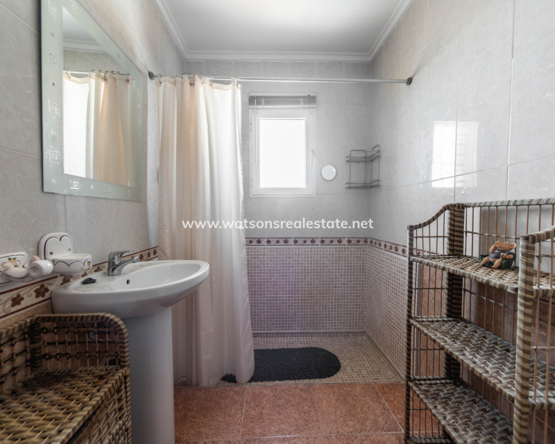 Resale - Quad - Urb. La Marina