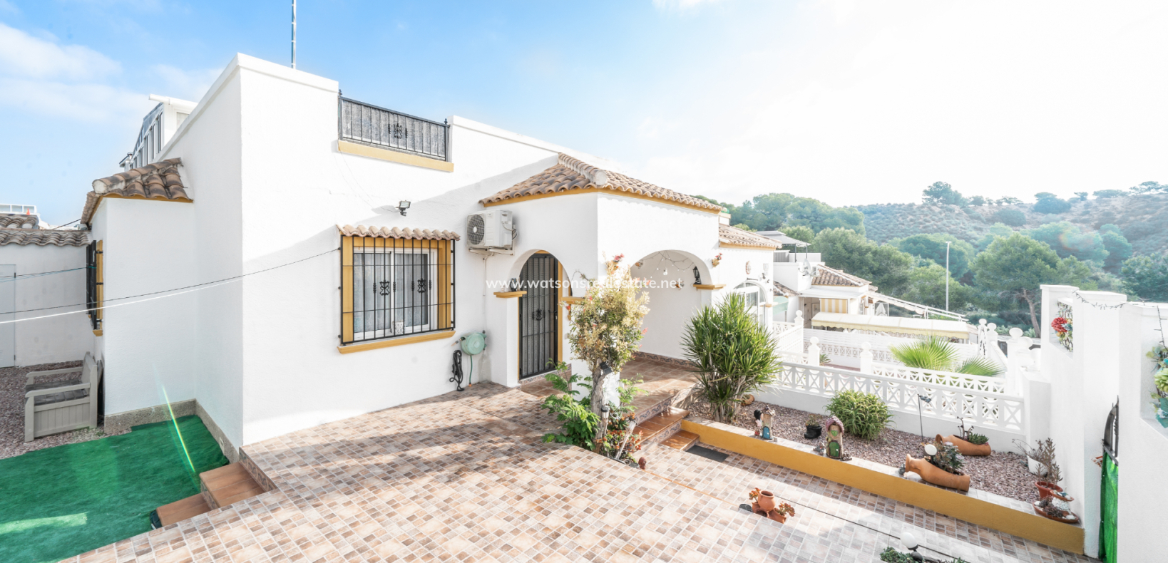 Resale - Quad - Urb. La Marina