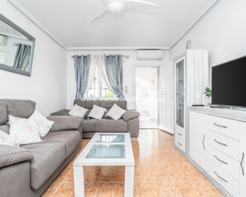Resale - Quad - Urb. La Marina