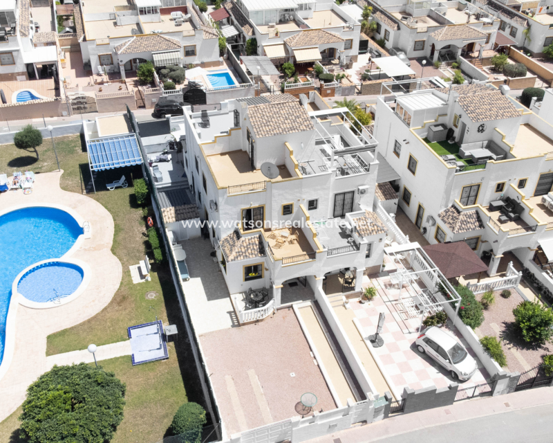 Resale - Quad - Urb. La Marina