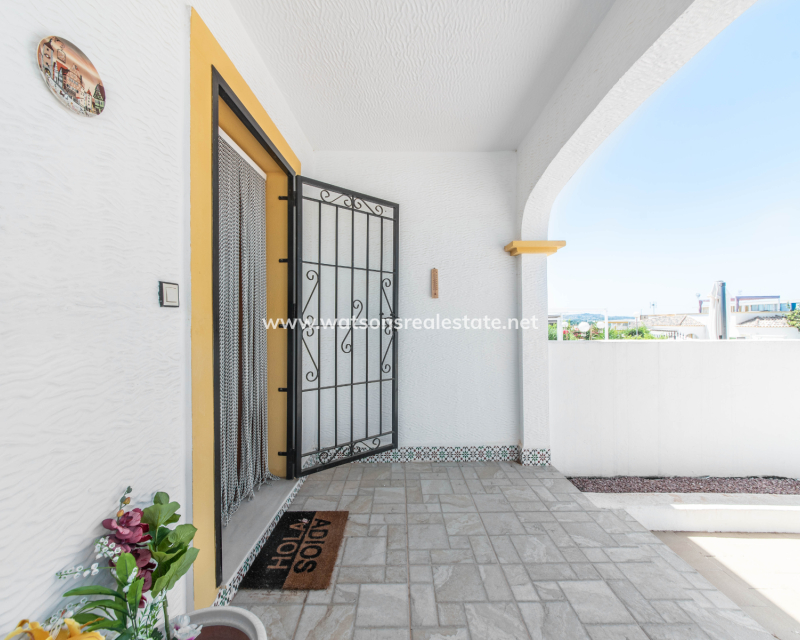 Resale - Quad - Urb. La Marina