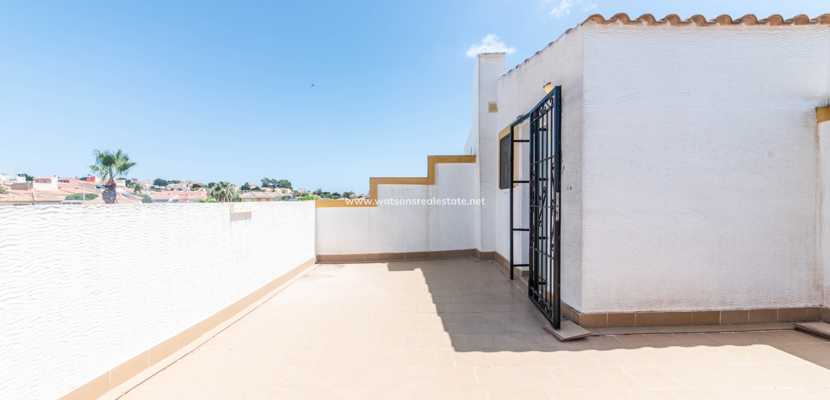 Resale - Quad - Urb. La Marina