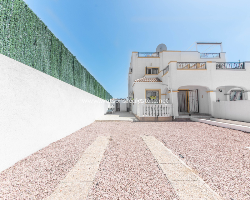 Resale - Quad - Urb. La Marina
