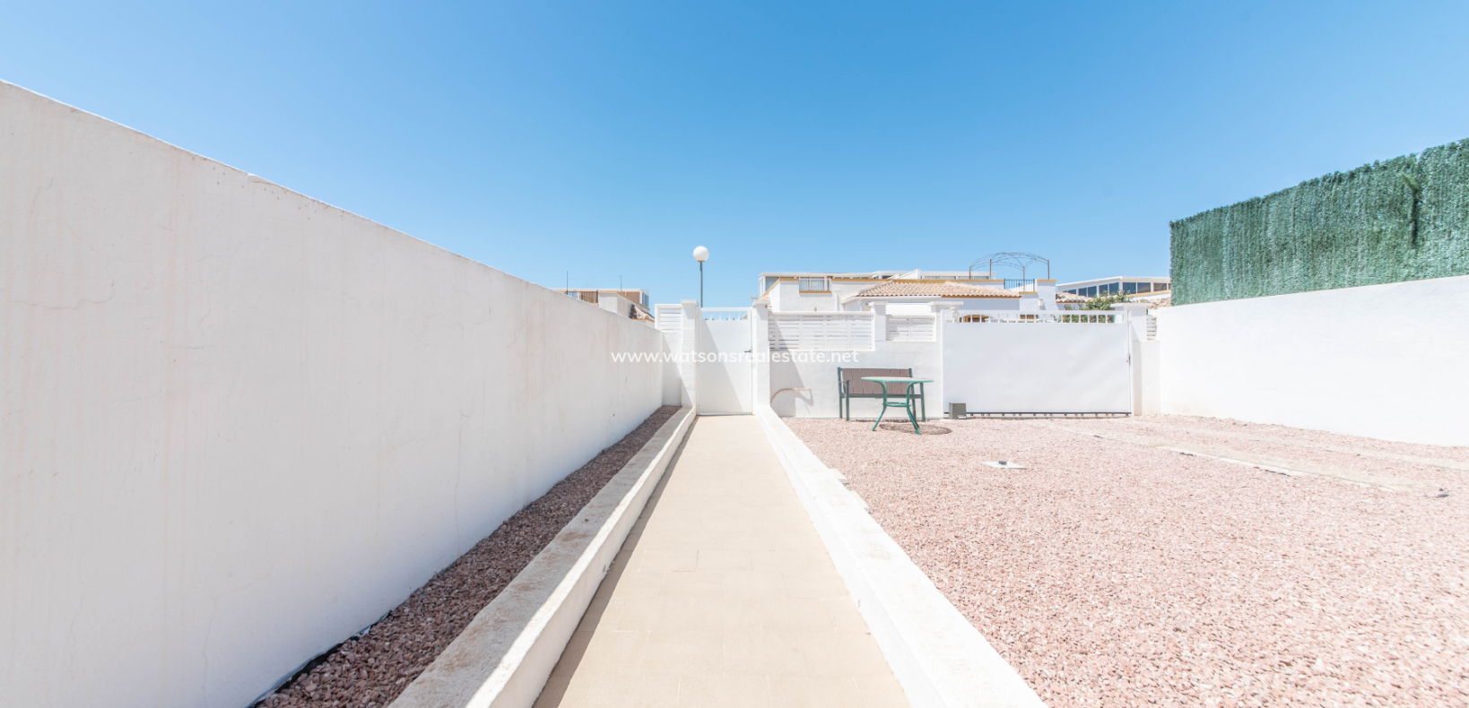 Resale - Quad - Urb. La Marina
