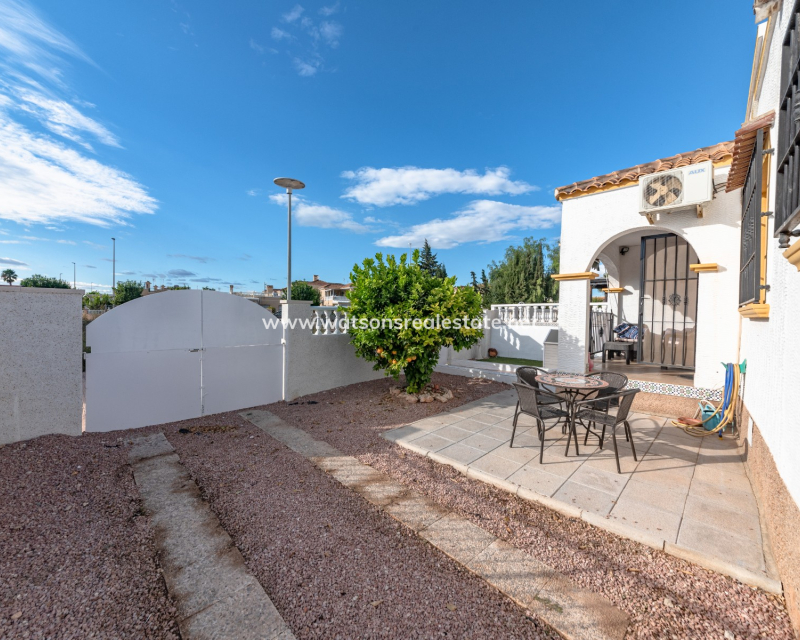 Resale - Quad - Urb. La Marina