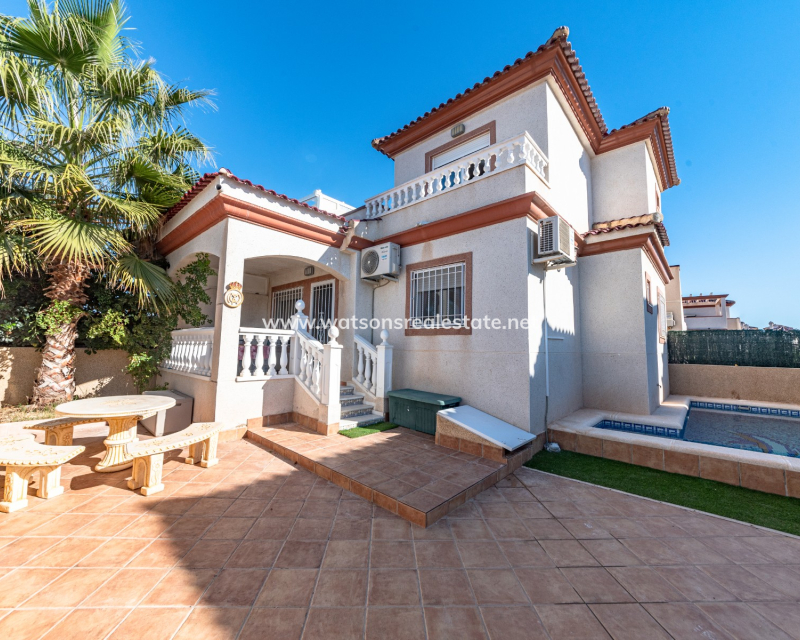 Resale - Quad - Urb. La Marina