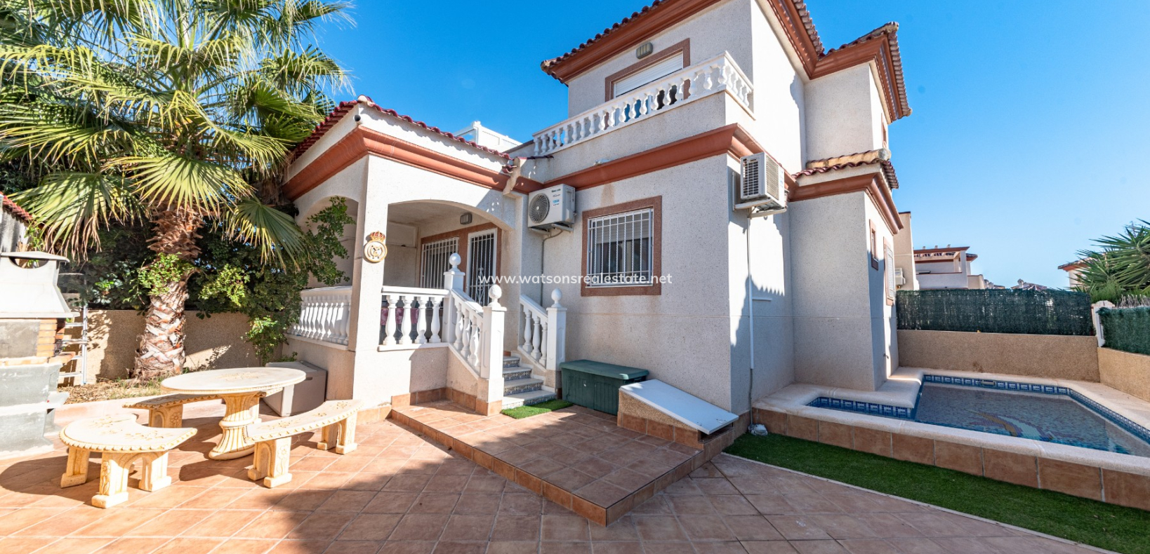 Resale - Quad - Urb. La Marina