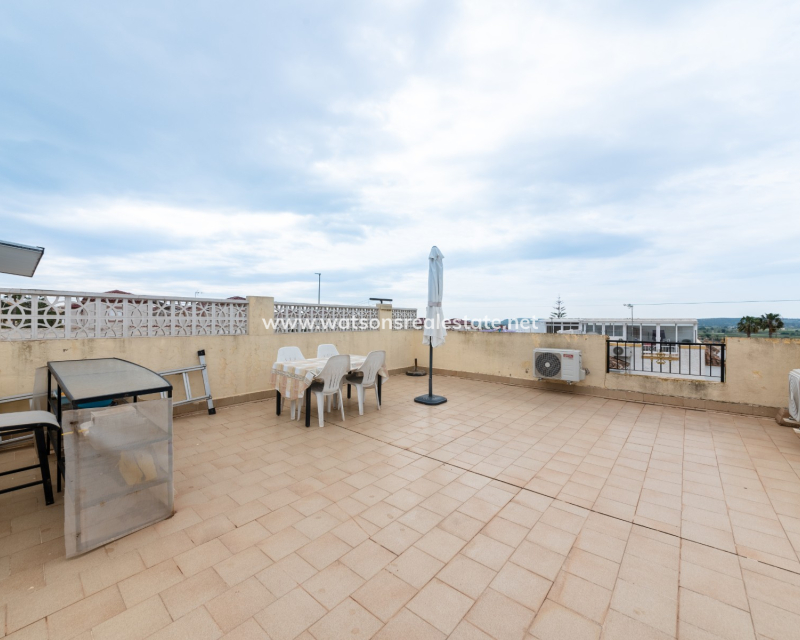 Resale - Quad - Urb. La Marina