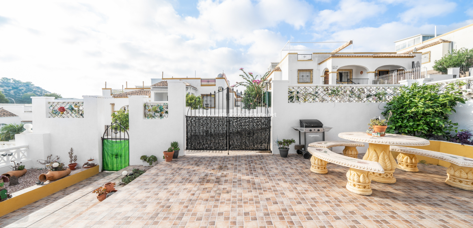 Resale - Quad - Urb. La Marina