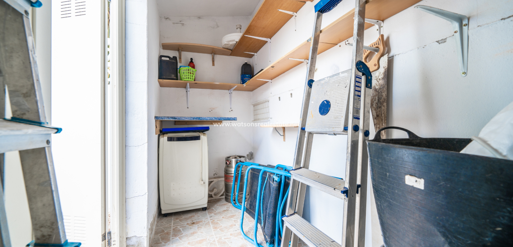 Resale - Quad - Urb. La Marina